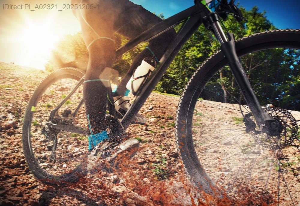 「搶購前必看！球鞋價格比較與保養指南：投資你的步伐！」示意圖